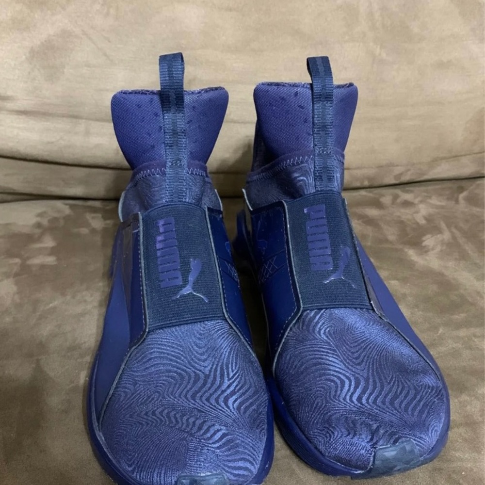 High-Top Sneaker,
